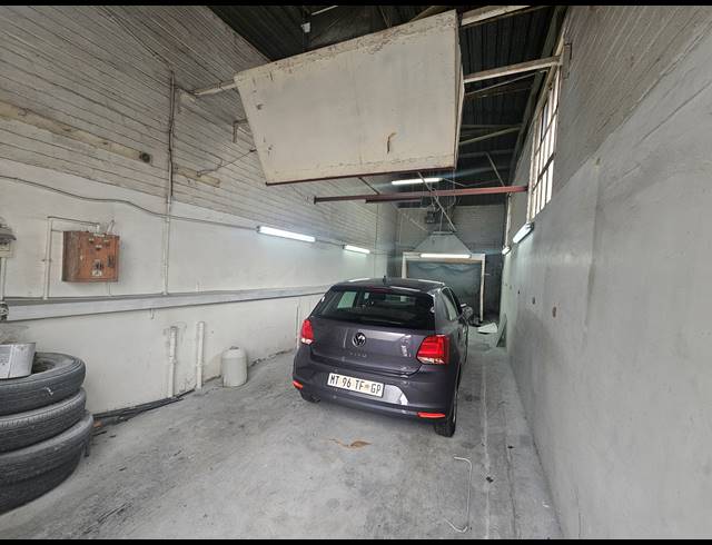 600M² WAREHOUSE FOR SALE IN ACTIVIA PARK